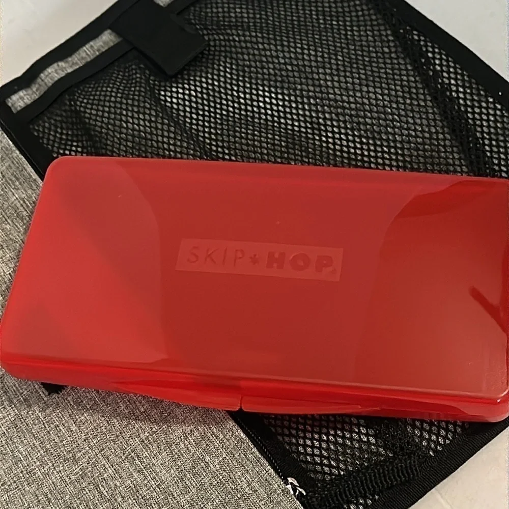 Skip hop 2 in 1 changing station gray melange NWT
